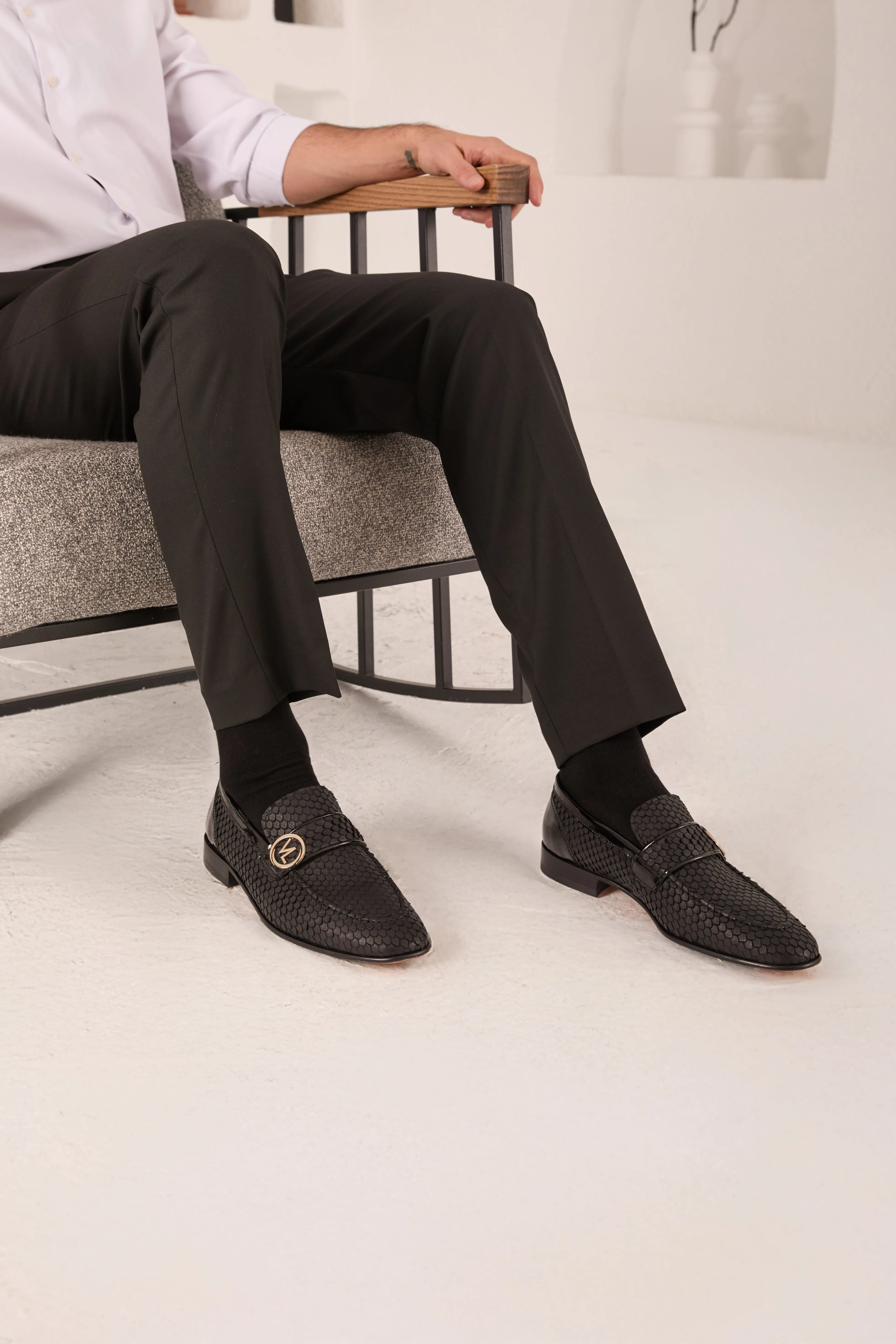 Pattern-Print The Monarch Black Leather Men Dress Shoe