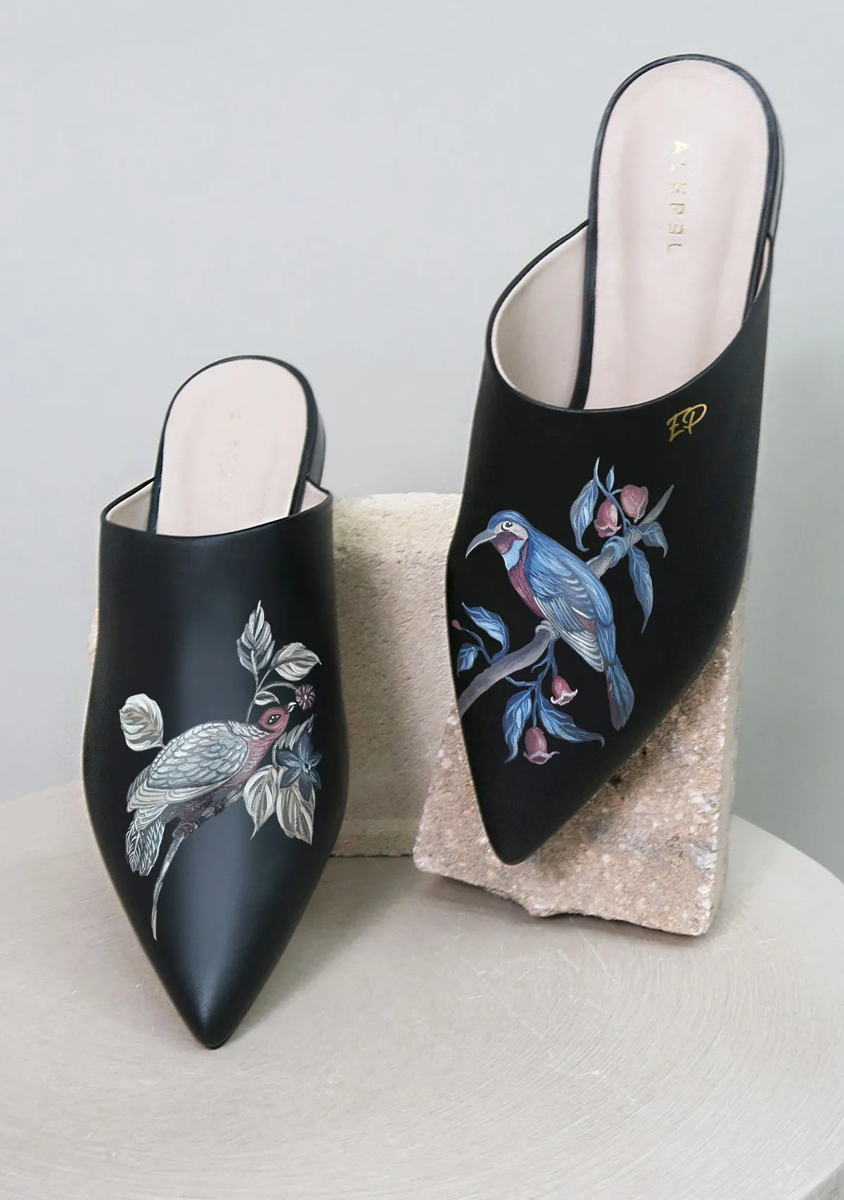 Plum Birds Black Pointe Vintage-Look