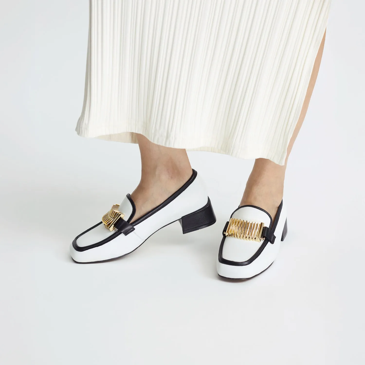 Premium Comfort Step Brooks Loafer | White/Black Leather