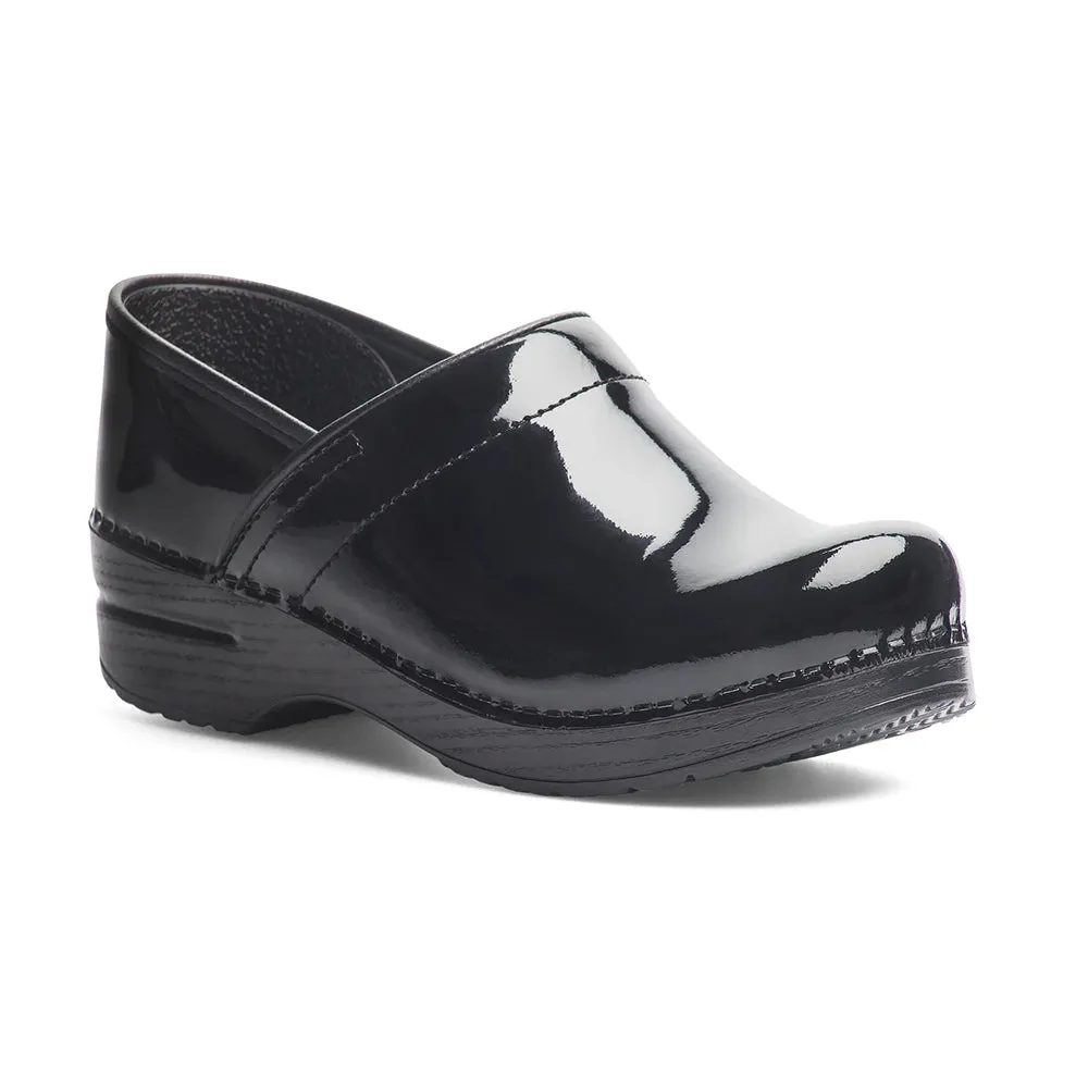 Dansko Professional Men's Leather Anti Fatigue Clog | Simons Shoes