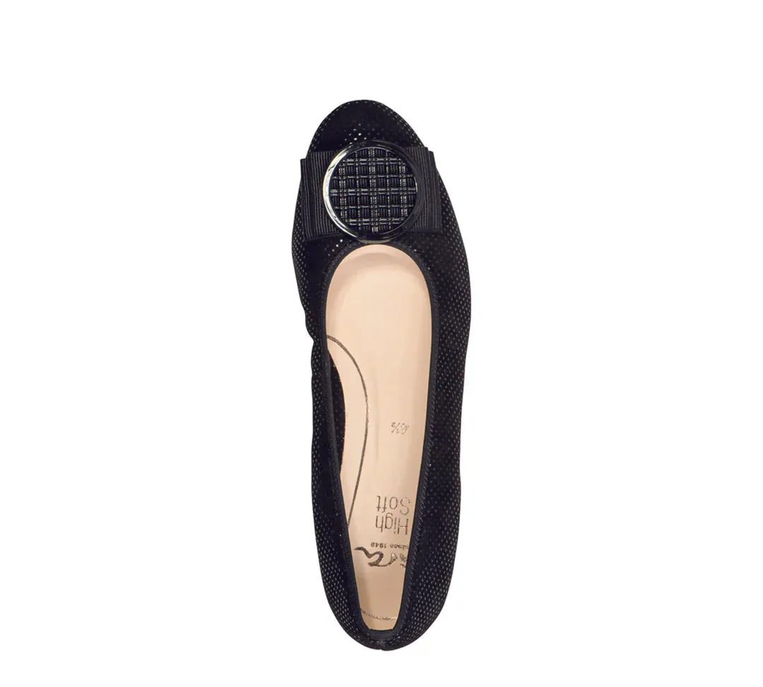 Refined Urban Bambi Women's Ornament Ballet Flat