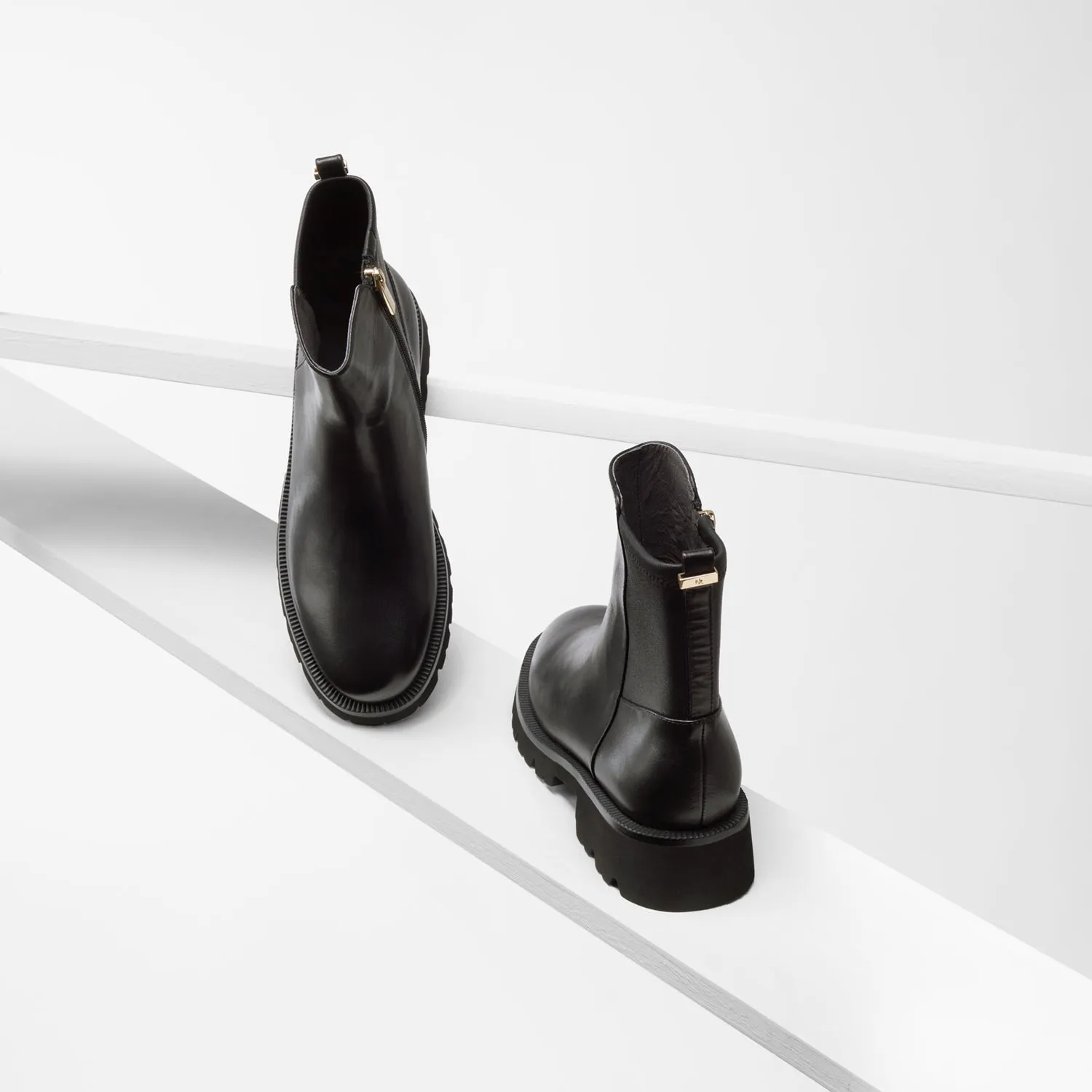 Rugged Outsole Jimmy Ankle Boot | Black leather