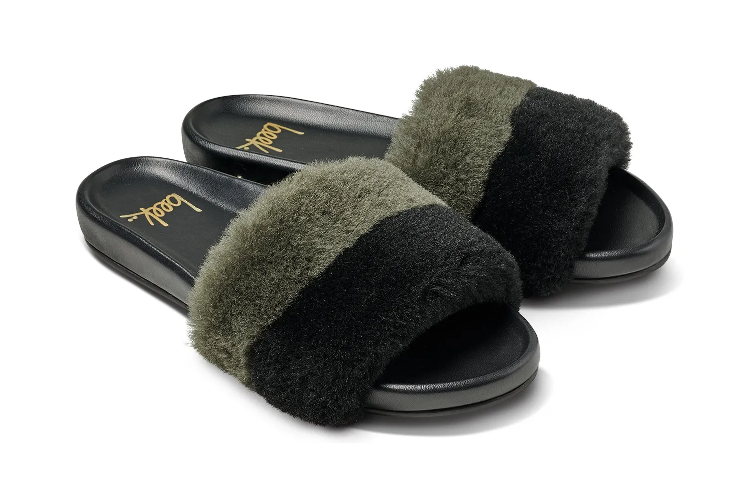 Gallito M??s Shearling slide sandals in army/black - product angle shot