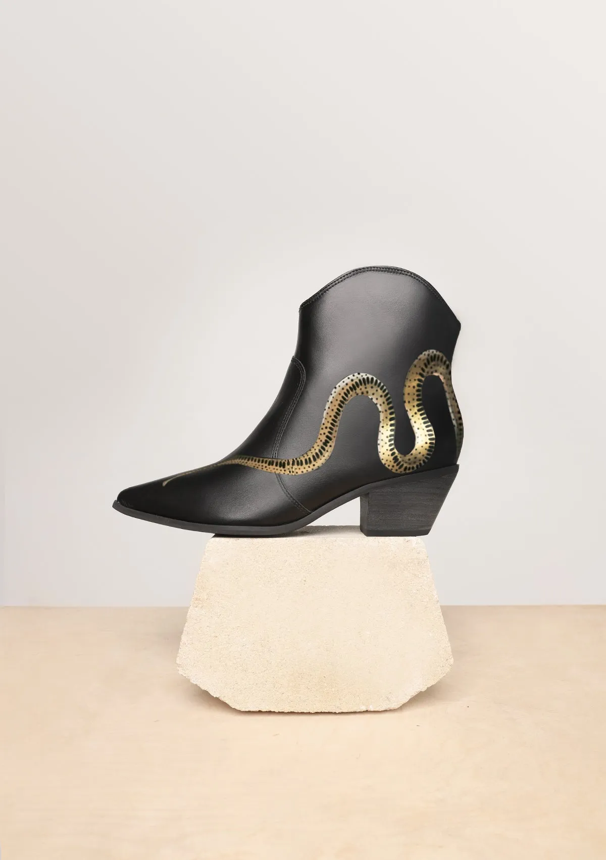 Serpent Black Cowboy Boot waterproof