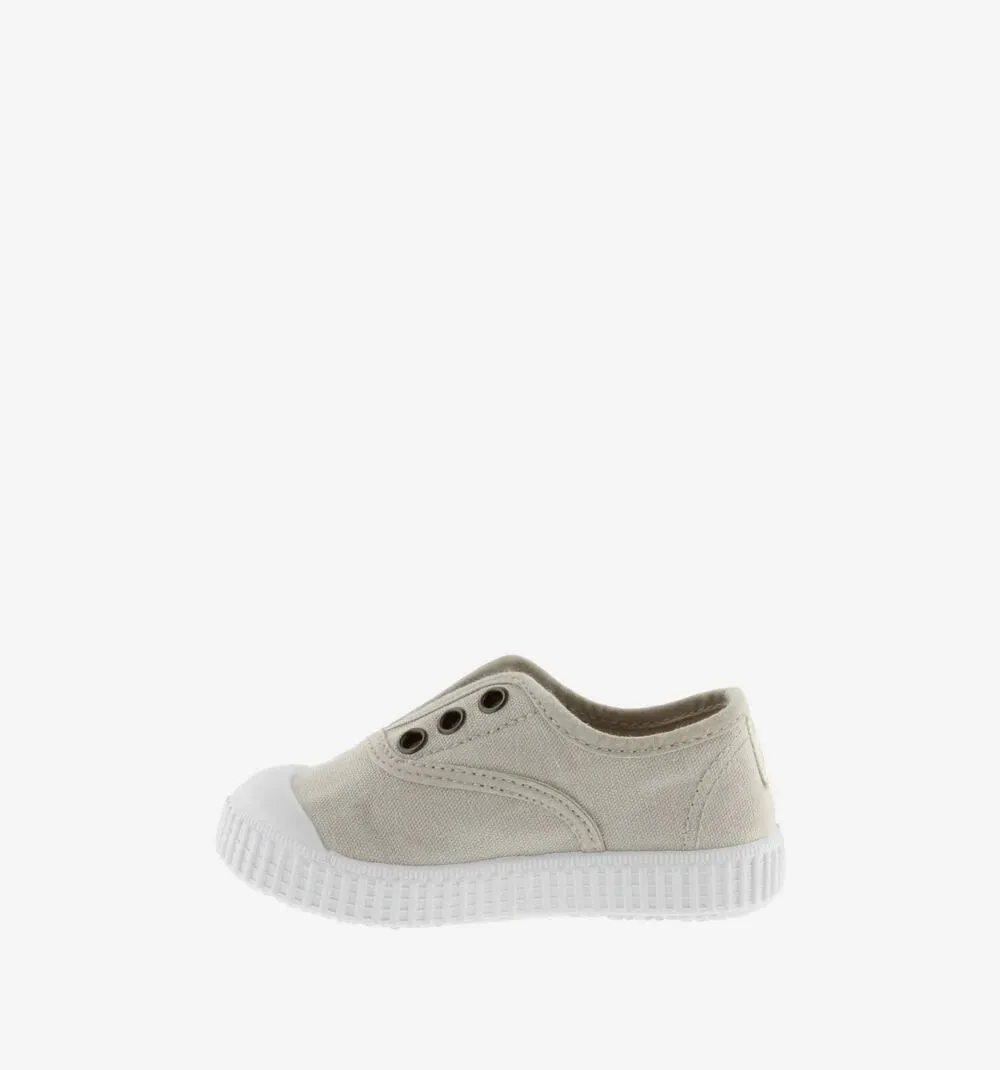 Shock Absorbing Victoria Boy's and Girl's Inglesa DREC Canvas Trainers - Hielo
