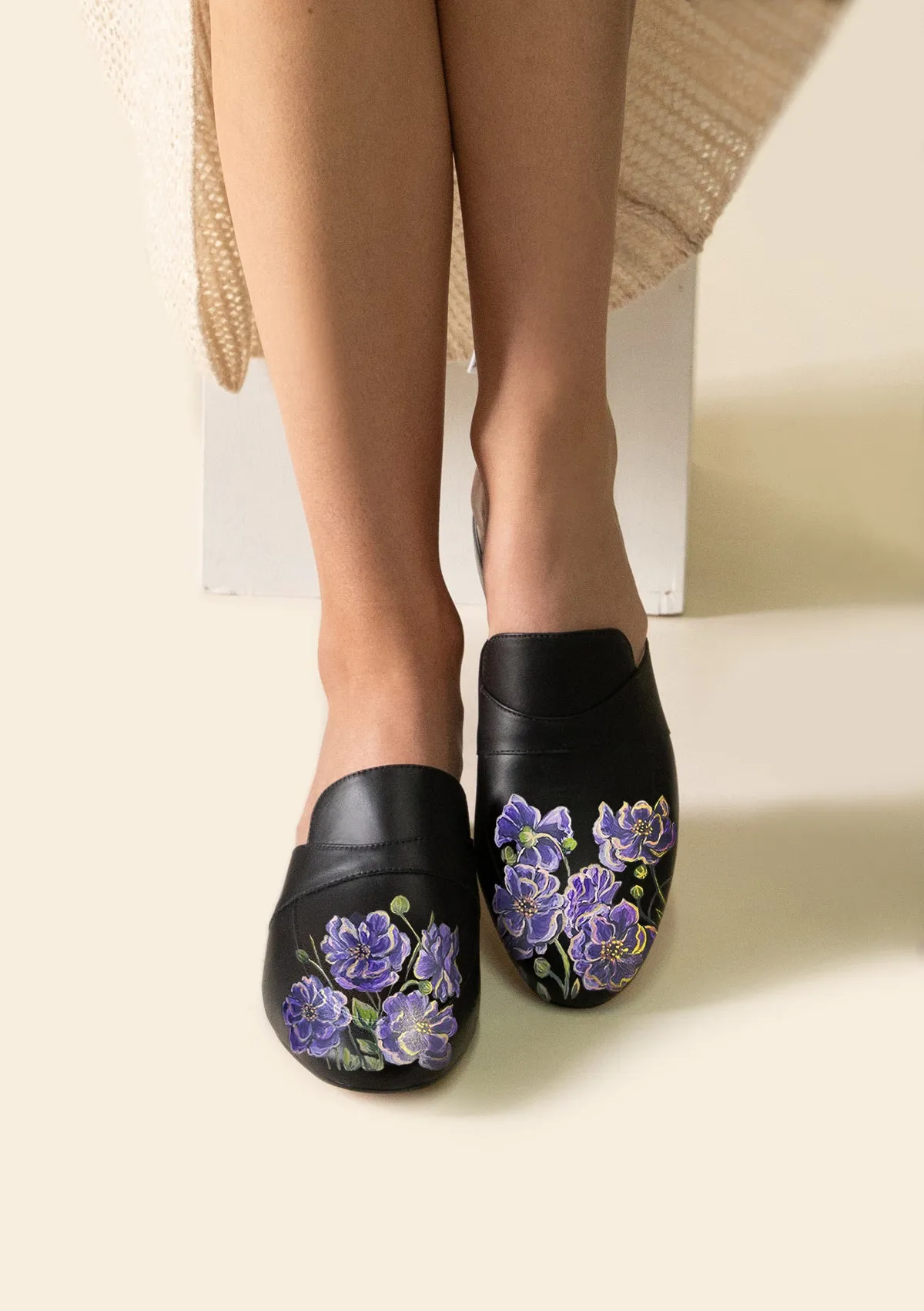 Slip-On Comfort Cosmos Flowers Black Mule
