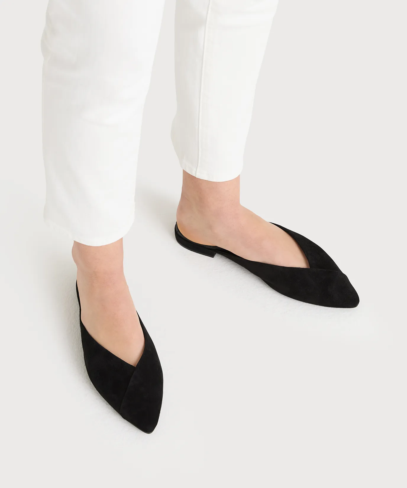 Soft Lining The Swan - Black