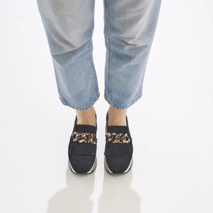 SOFTWAVES SLIP-ON WEDGE SNEAKER - BLACK - 77808BLK Light Comfort Shell