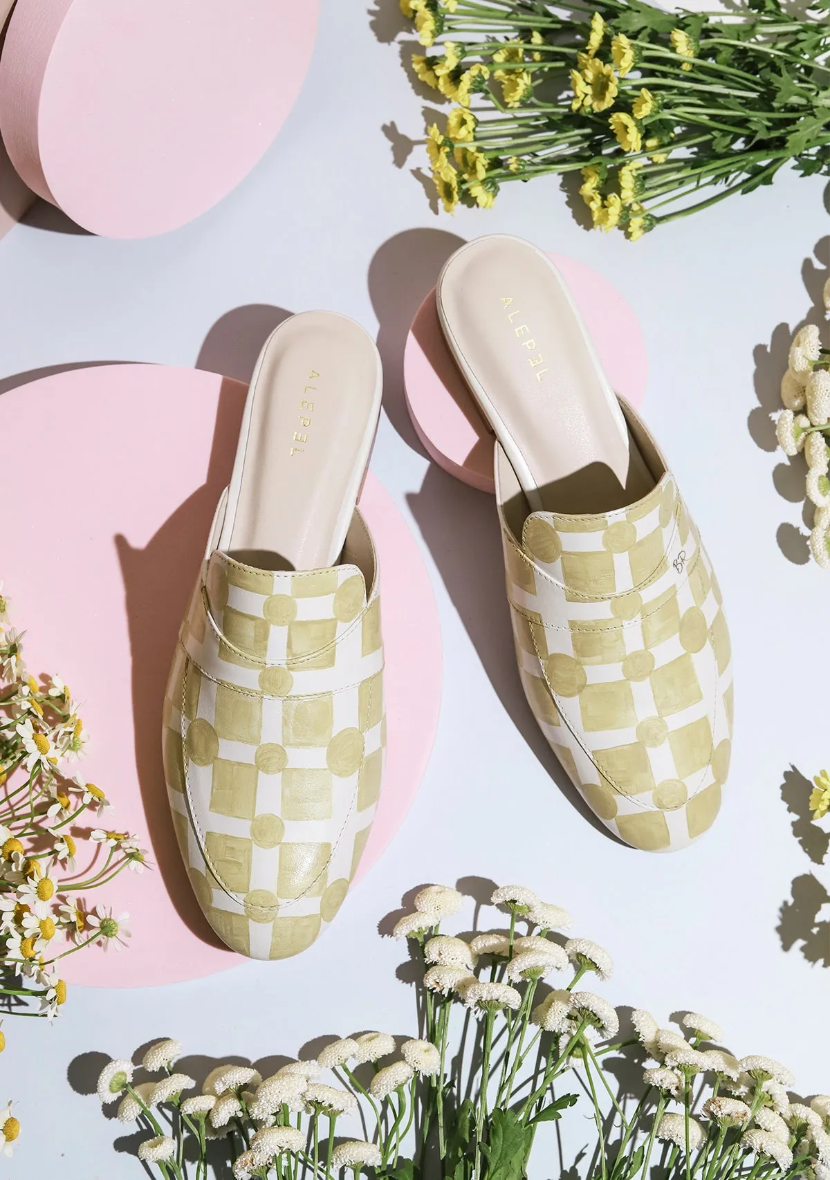 Sport Style Geos White Mule