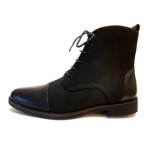 The Traveler's Toecaps in Black Premium Leather