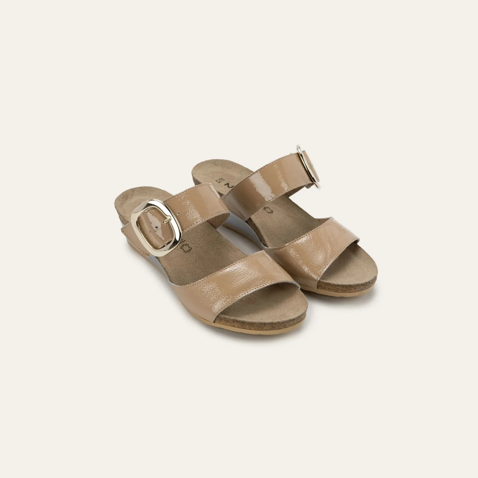 Supportive Fit NAOT MAGIC - CAMEL PATENT