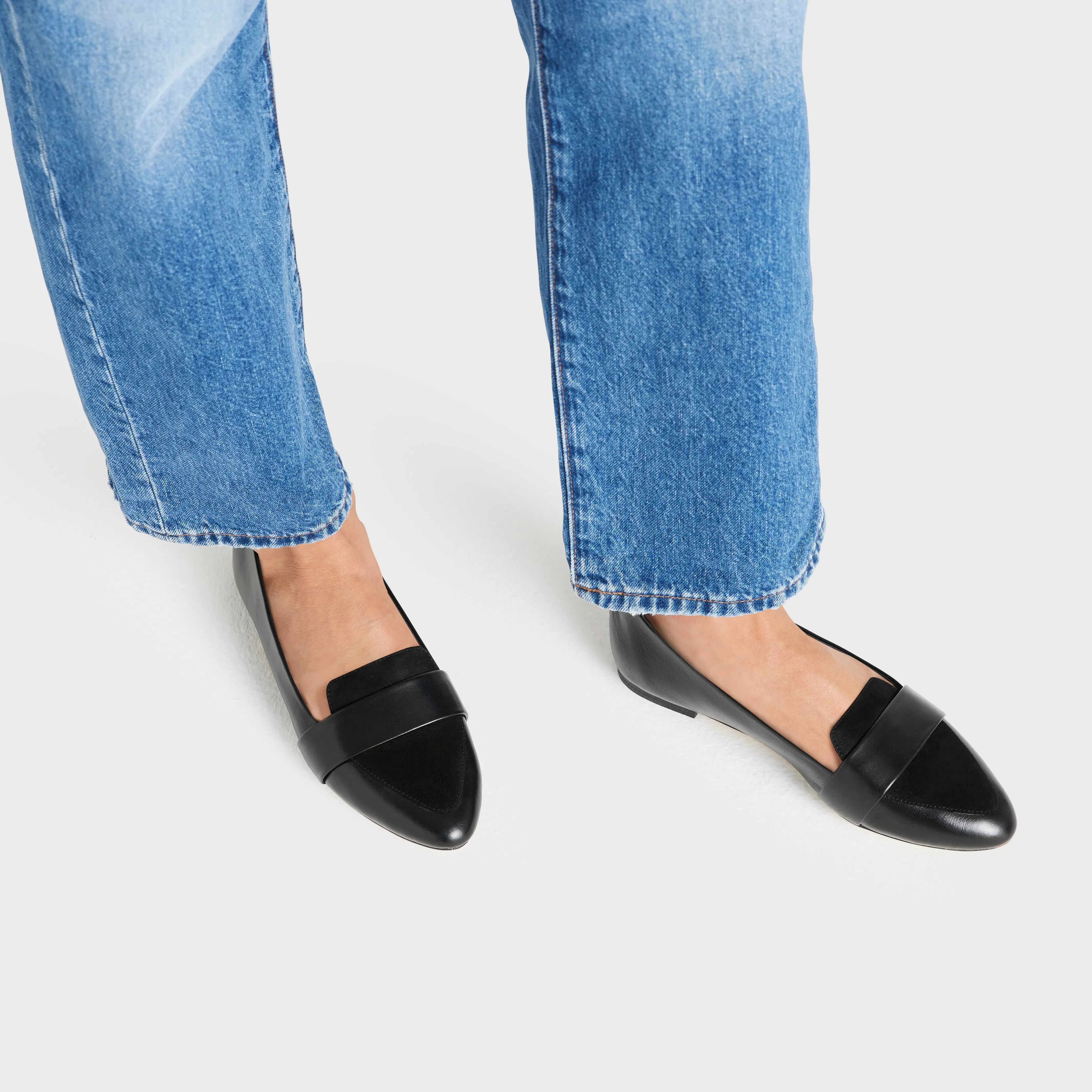 The Blackbird - Licorice Leather Urban Comfort