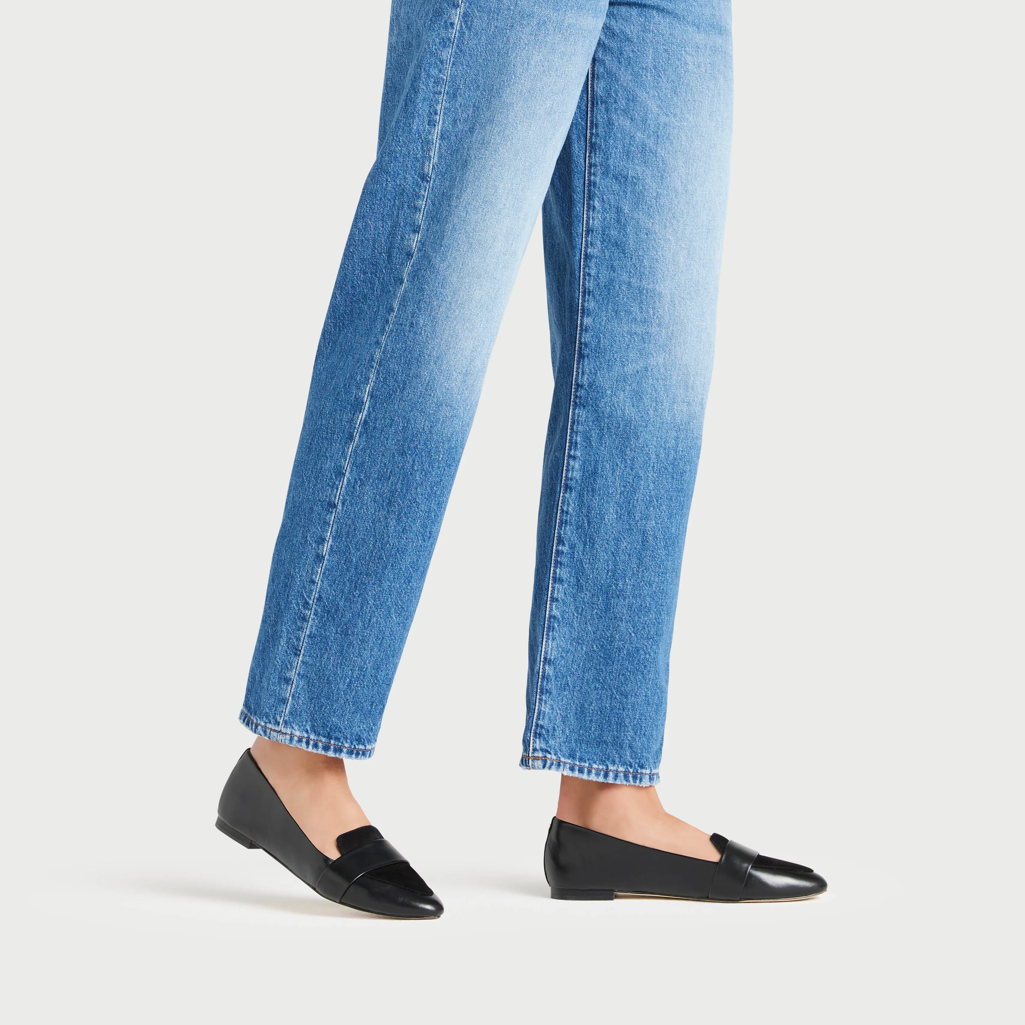 The Blackbird - Licorice Leather Urban Comfort