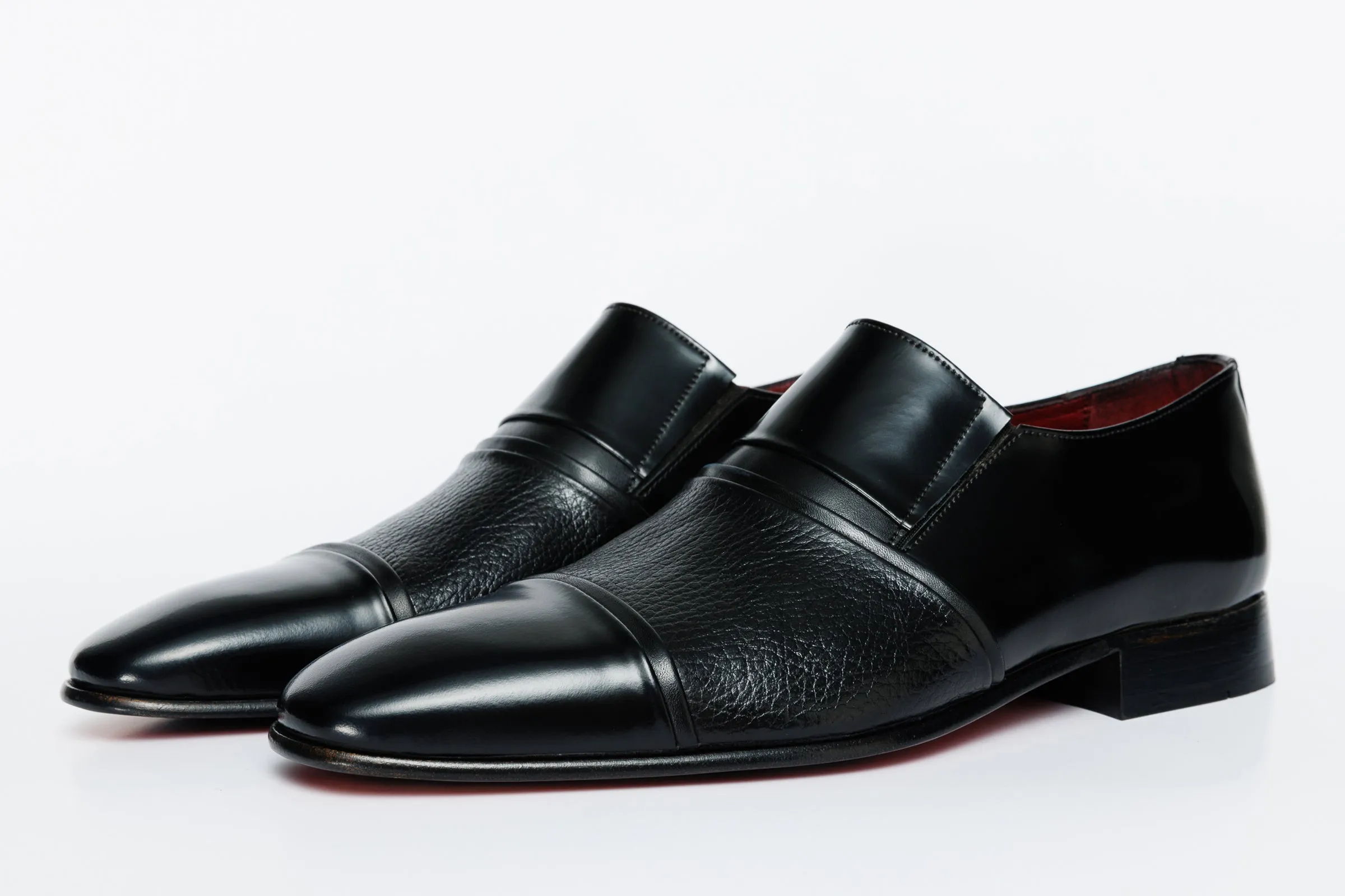 The Everest Black Leather Cap Toe Dress Loafer Men Shoe construction