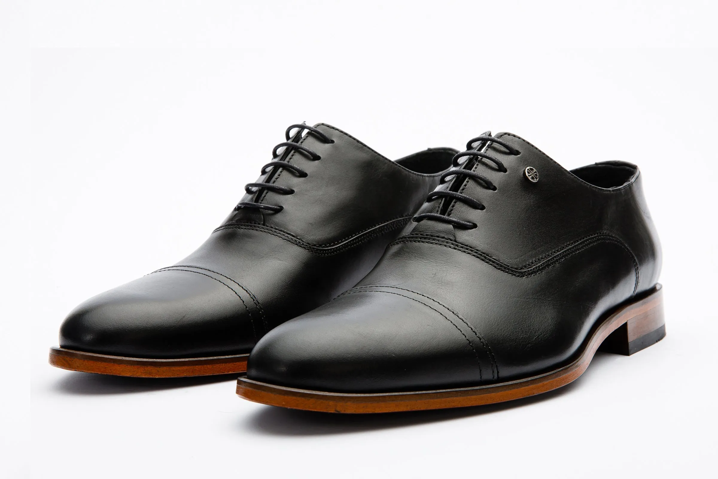 The Gambaha Black Leather Quarter Brogue Cap Toe Oxford Men Shoe Pull-Strap