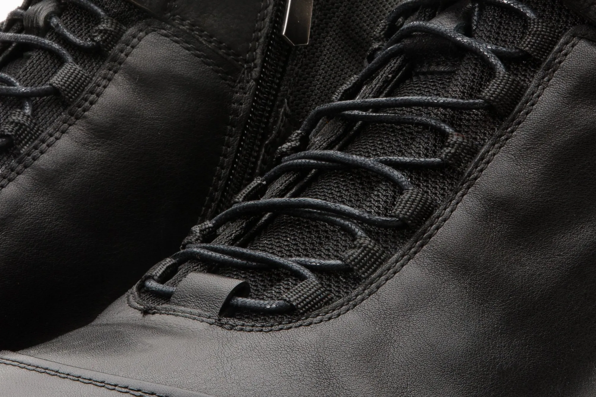 The Houston Leather Black Lace-Up Casual Men Boot with a Zipper All-season
