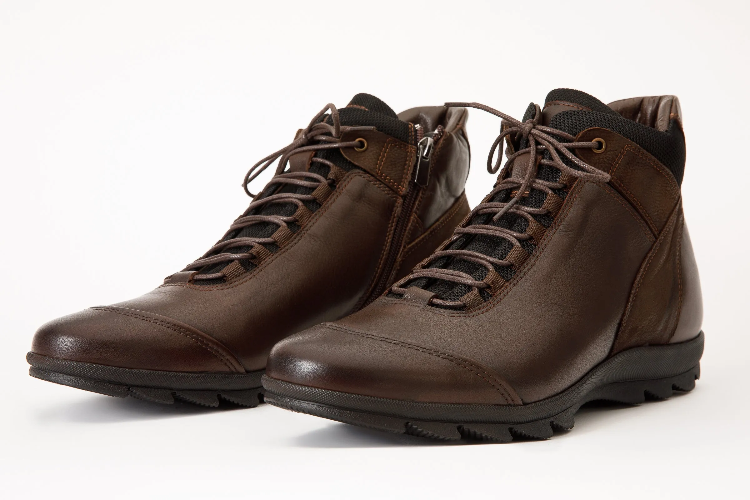 The Houston Leather Brown Lace-Up Casual Men Boot with a Zipper Strong Stitching