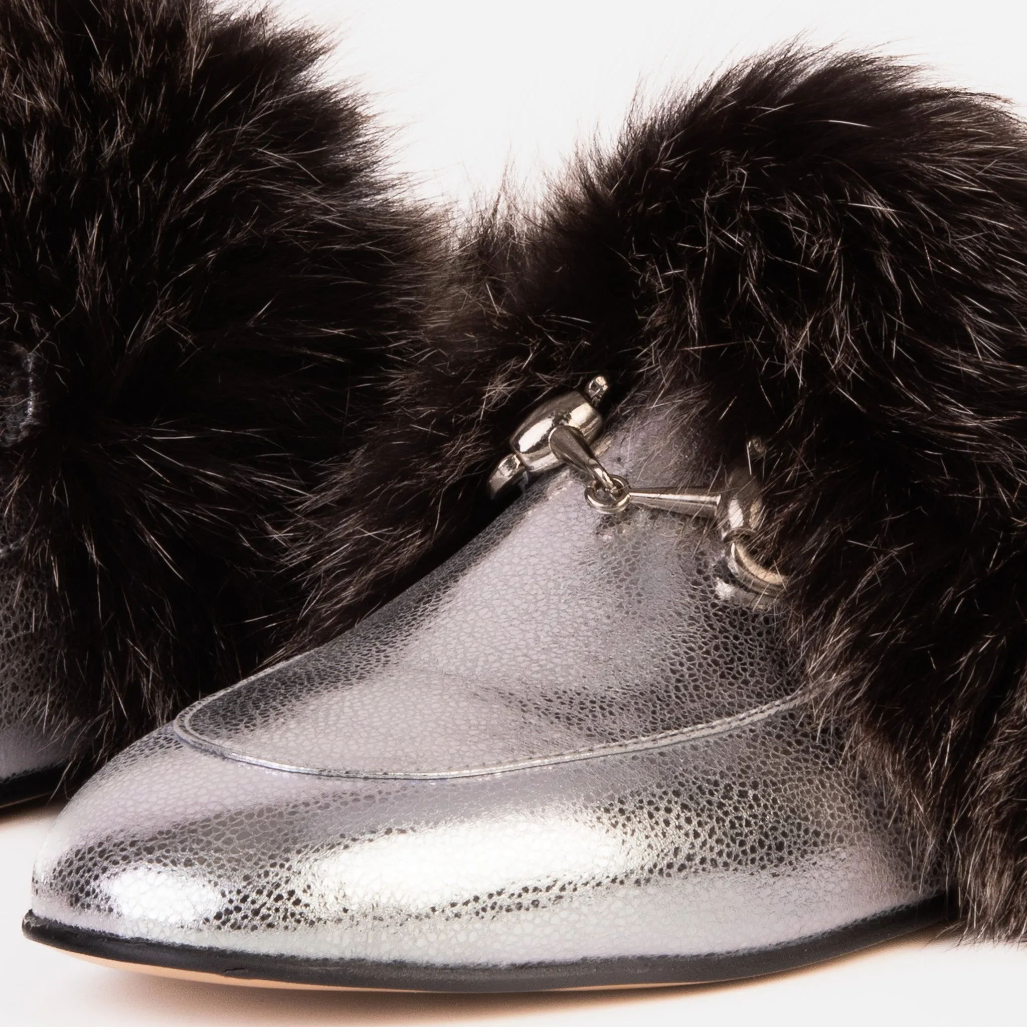 The Izmir Silver Leather Natural Fur Women Slipper Light Step