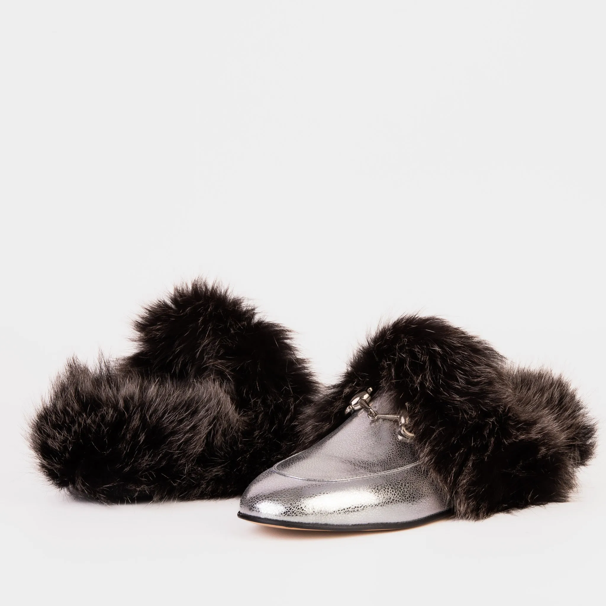 The Izmir Silver Leather Natural Fur Women Slipper Light Step