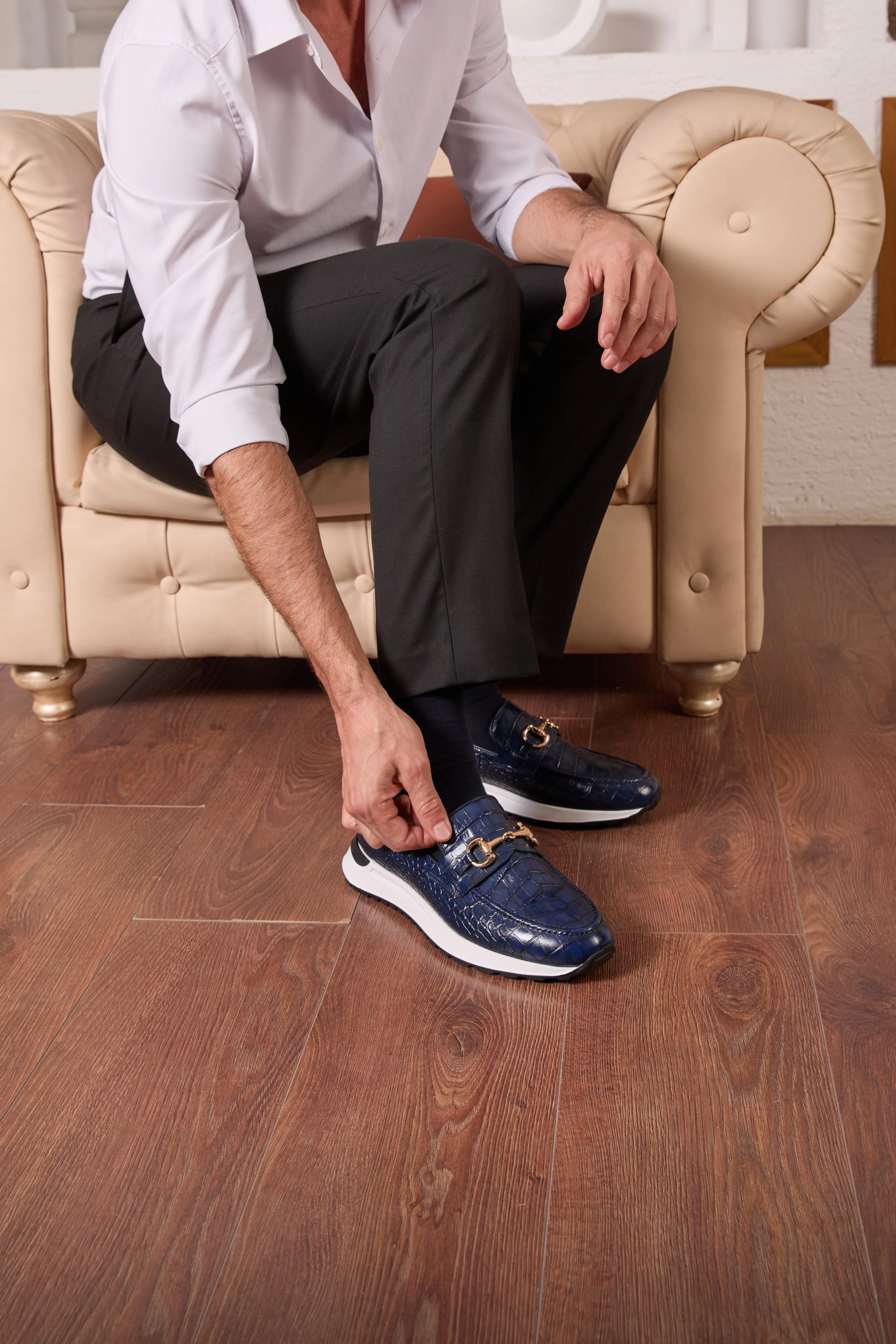 The Padova Navy Blue Leather Men Sneaker Pattern-Print