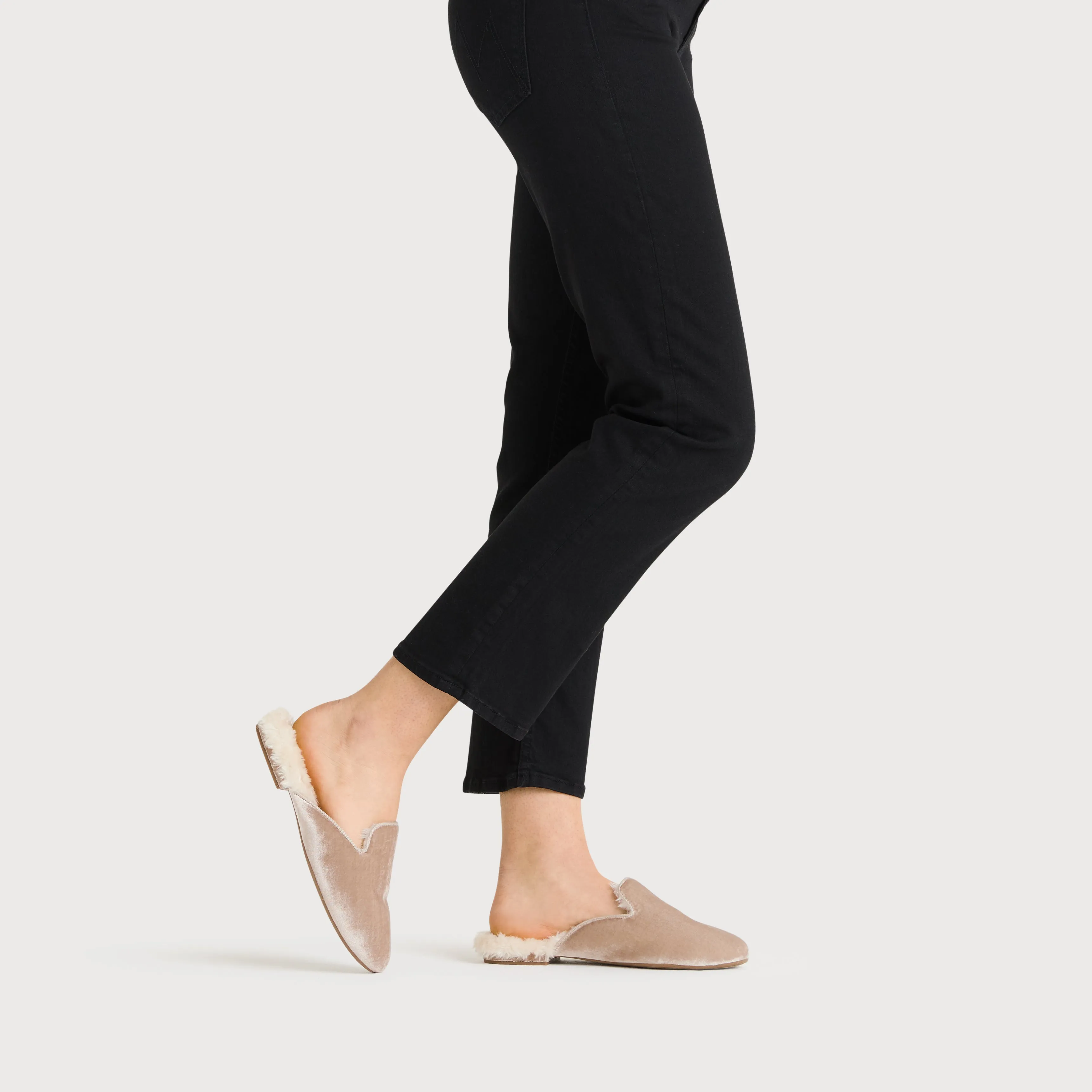 The Phoebe - Cream Faux Fur Cushioned Upper