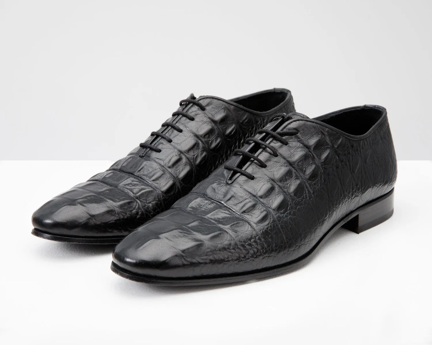 The Randor Black Crocodile Leather Oxford Men Shoe Trail