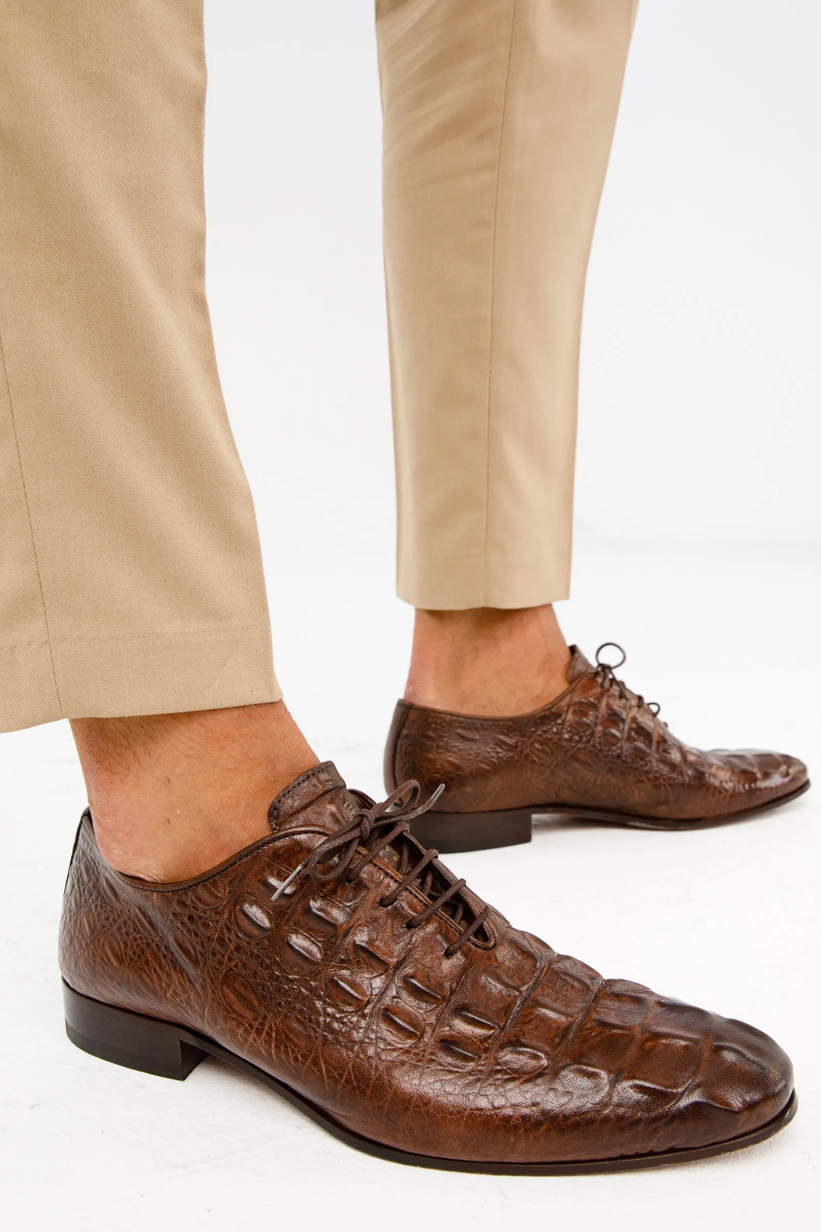 The Randor Brown Crocodile Leather Oxford Men Shoe Studded-Heel