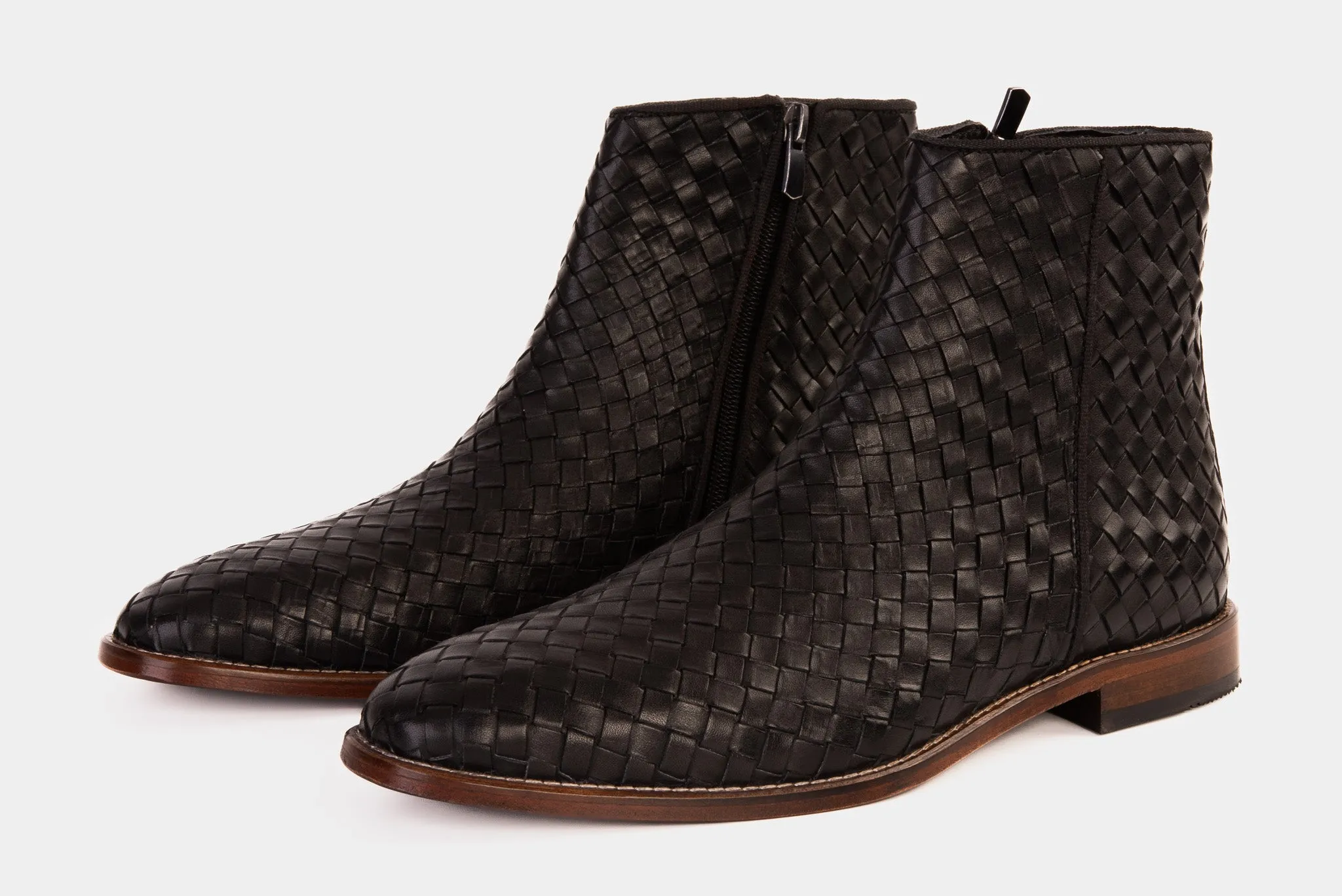 The Wellington Black Handwoven Leather Men Boot with a Zipper Comfort-Pad