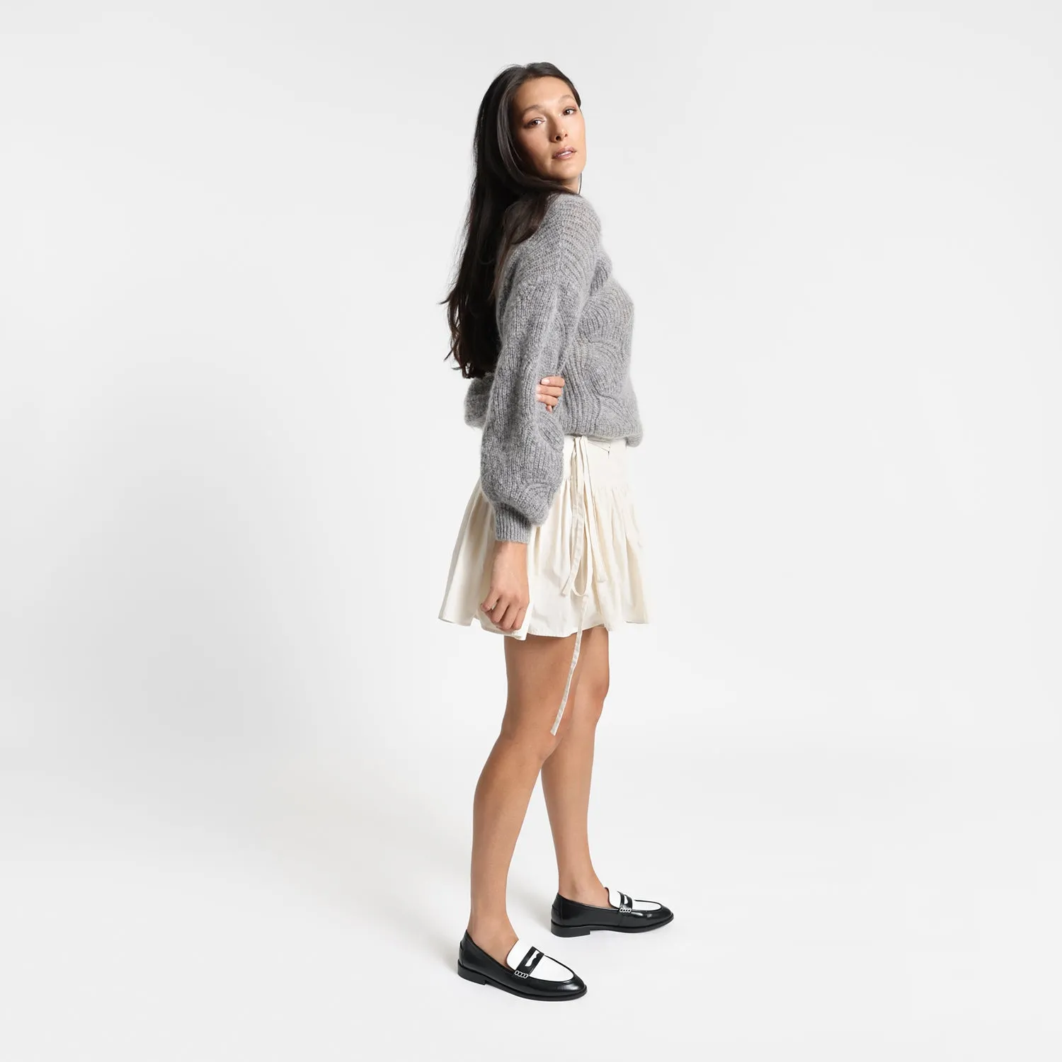 Timeless Step Edge Chad Loafer | Black/white combo