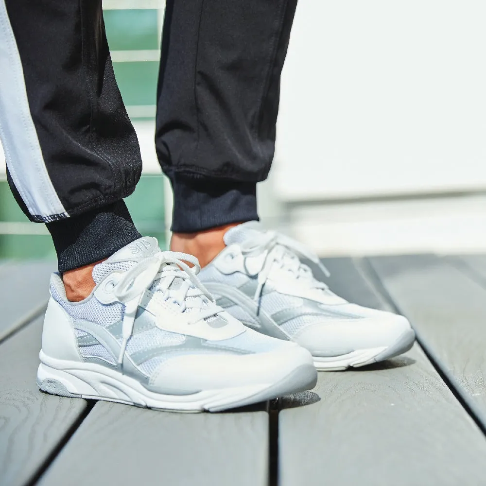Tour Mesh - Silver Versatile Step Tech