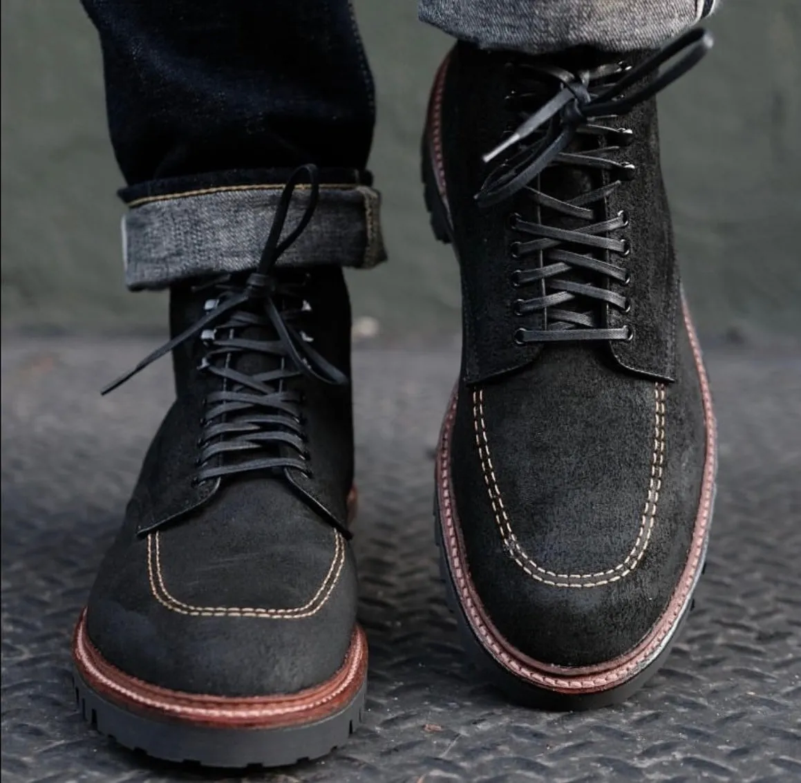 D9916H - Indy Boot in Earth Reverse Chamois Field Travel
