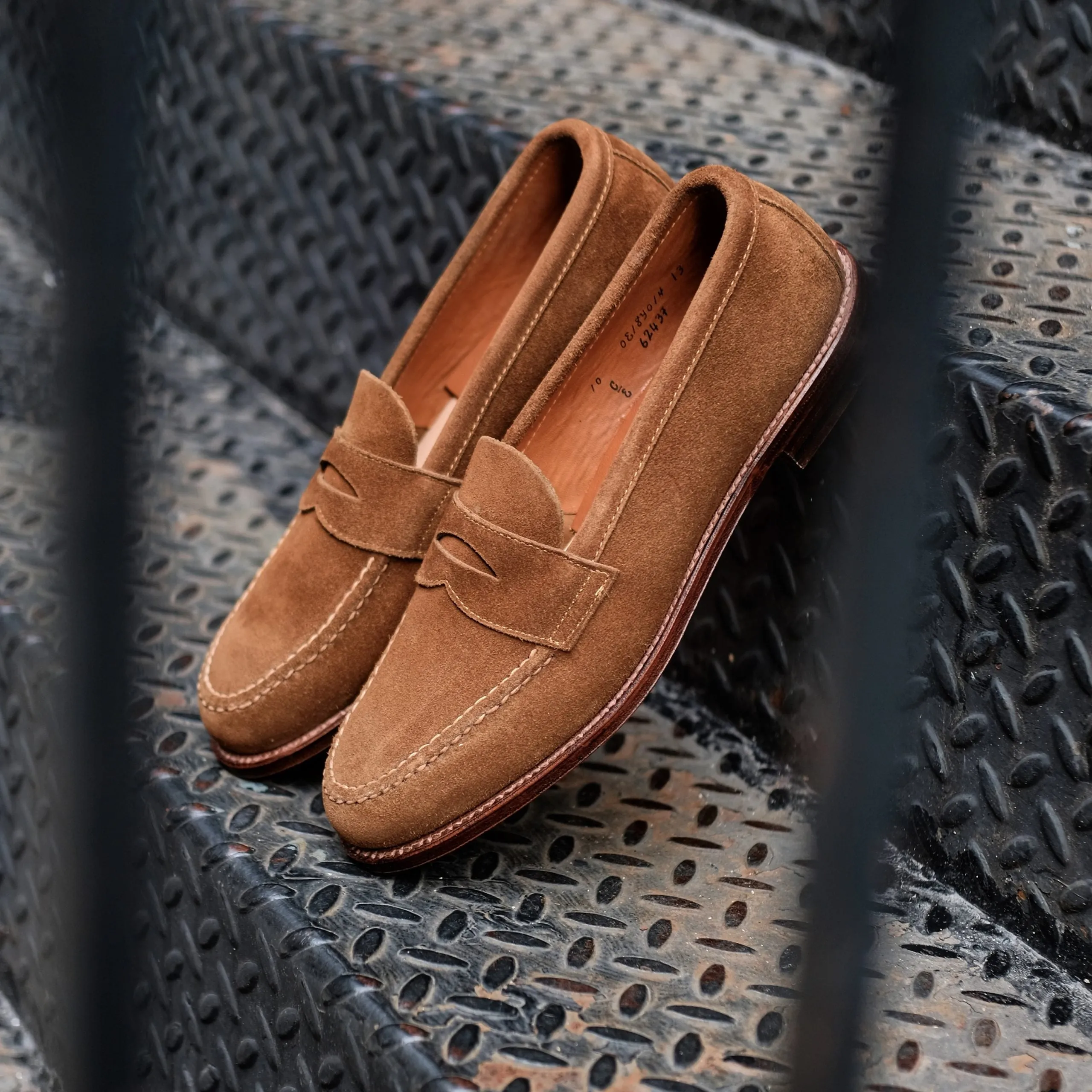 Urban Style Trend 6243F - Unlined Leisure Hand Sewn in Snuff Suede
