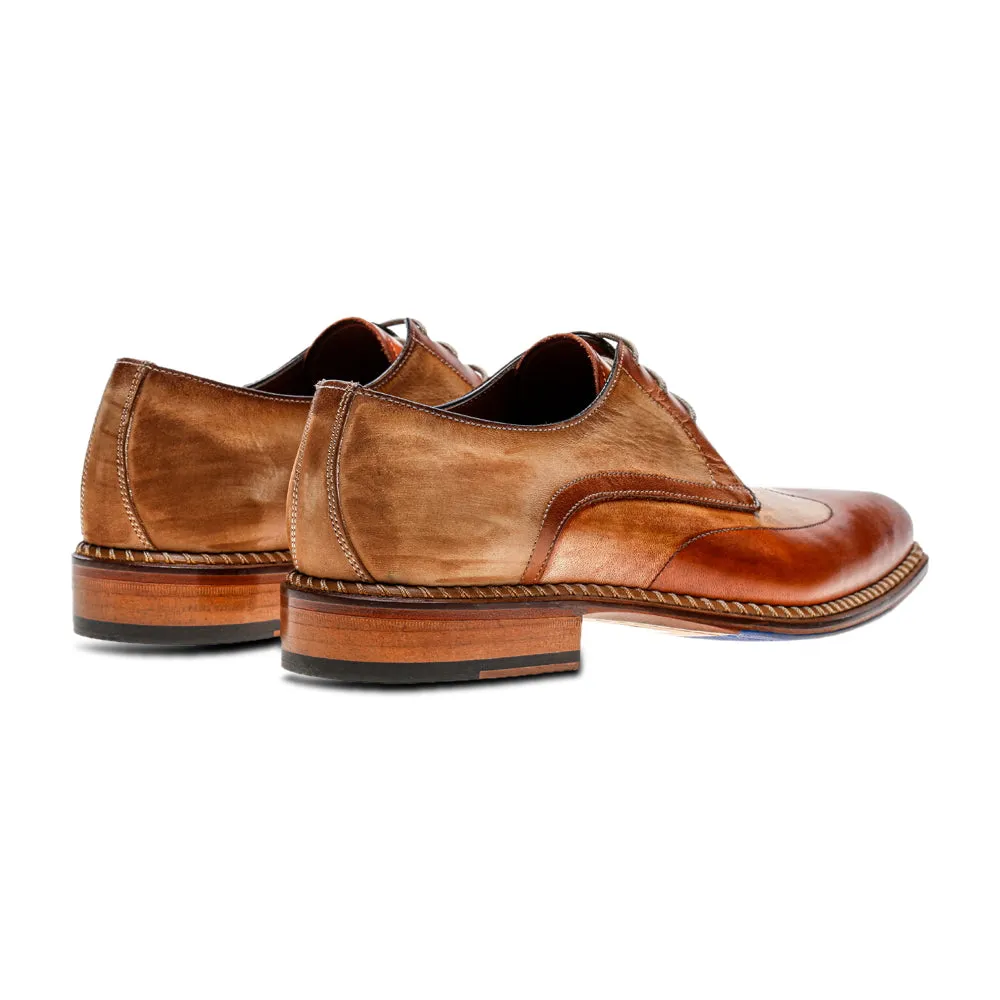 VELOCE CRUST BRANDI Urban Pointed-Toe
