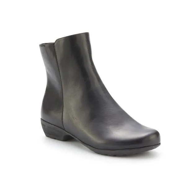 Walking Cradle Elsie Black Leather Comfortable ankle support